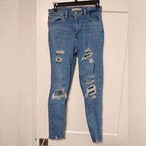 Levi’s 721 High Rise Skinny Jeans Distressed Light Wash Size 28
